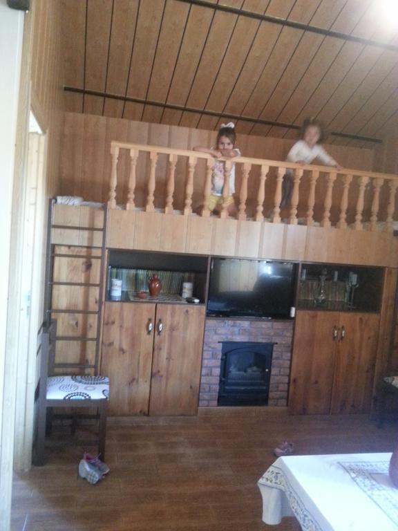 Bungalow Perotonar Ideal Para Familia Con Ninos La Puebla de Cazalla Ngoại thất bức ảnh